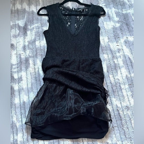 Aritzia Babaton Tobias Lace Dress Size 6 - Picture 6 of 11